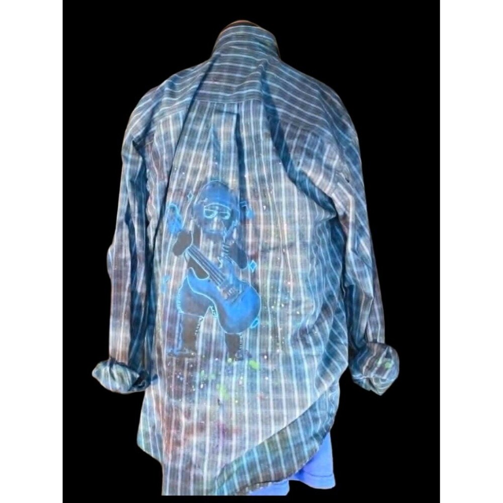 Van Heusen Grey Plaid Ice Dyed Button-Up — Funky Monkey on Your Back | Size M